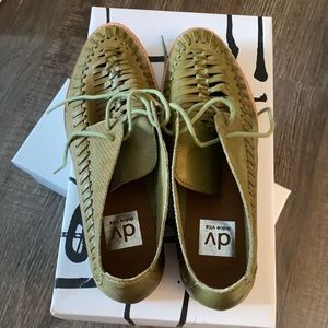 Like New Dolce Vita Shoes